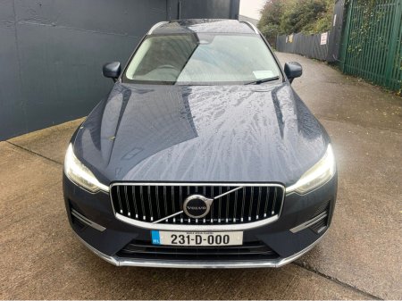 2023 Volvo XC60 CORE T6 RECHARGE AWD PHEV AS NEW! €44,995
