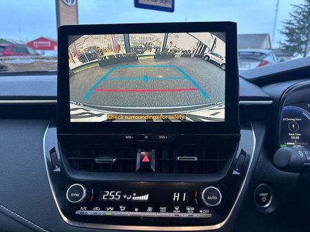 2024 Toyota Corolla LUNA SPORT SALOON 4DR €32,750 thumbnail