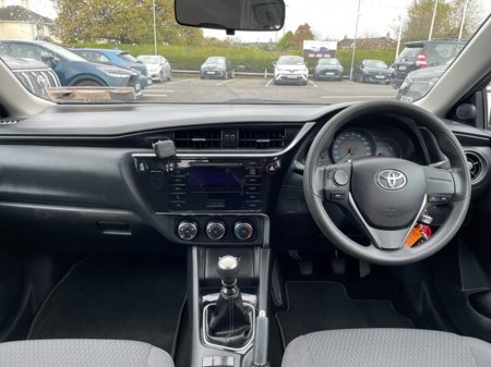 2017 Toyota Corolla *WAS €17,444 NOW €16,888* COROLLA 1.4 D4D TERRA €16,888 thumbnail