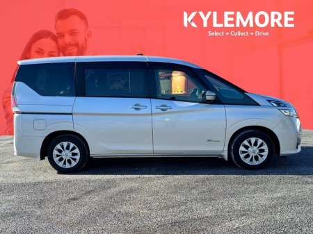 2017 Nissan Serena 2.0 HYBRID AUTOMATIC - CRUISE CONTROL - REVERSE CAMERA €17,950