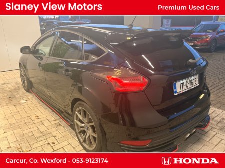 2017 Ford Focus ST2 2.0 TDCI 180PS M6 FWD 4DR €16,950 thumbnail