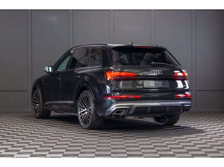 2025 Audi Q7 Q7 55 TFSI e 394PS quattro S line tip €91,950