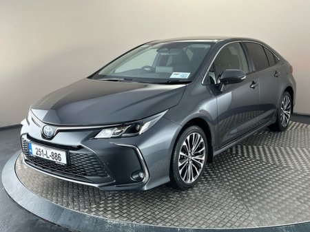 2025 Toyota Corolla LunaSport Hybrid €33,950 thumbnail
