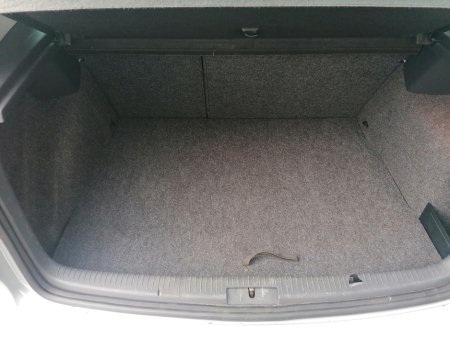 2011 Volkswagen Golf TRENDLINE 1.6 TDI MANUAL 5SPEED 105BHP 5DR €3,995 thumbnail