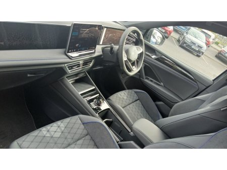 2025 Volkswagen Tiguan R-Line 75 1.5 PHEV DSG 204HP *REAR VIEW CAMERA, SUNROOF, HEATED FRONT SEATS* €54,995