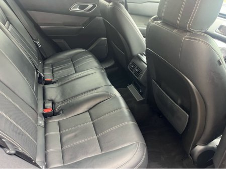 2018 Land Rover Range Rover Velar VELAR TD4 5DR AUTO HIGH SPEC FULL LR HISTORY!! €27,995 thumbnail