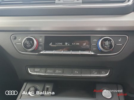 2025 Audi Q5 S line BLK ED Red Calipers*Sport steering wheel*and much More €72,900 thumbnail