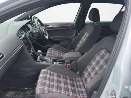 2018 Volkswagen Golf GOLF GTI €27,888 thumbnail