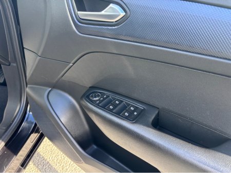 2022 Renault Arkana ICONIC TCE 140 AUTO EDC 5DR AU €21,499 thumbnail