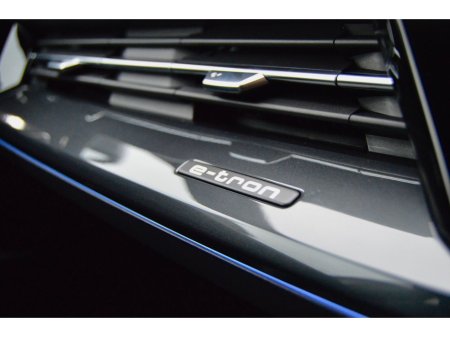 2023 Audi Q4 e-tron 52kwh 35 model quattro S Line Electric Value €32,995 thumbnail