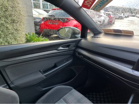 2022 Volkswagen Golf GTI AUTOMATIC 2.0 PETROL //LOW MILES//HEATED SEATS AND STEERING WHEEL//HEAD UP DISPLAY//KEYLESS ENTRY// €39,950 thumbnail