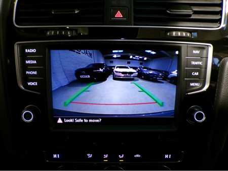 2015 Volkswagen Golf *ONLY 45,000*AUTO*VW GOLF 1.4 TSI HIGH-LINE*COLOUR CAMERA WITH ADAPTIVE CRUISE*UP-GRADED VW ALLOYS*XL MEDIA*HIGH-LINE BODY STYLING*FLAT-BOTTOM SPORT STEERING WHEEL WITH PADDLE SHIFT*RADAR ASSIST**ANTI €14,900 thumbnail