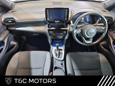 2023 Toyota Yaris Cross Design HEV Automatic - Reversing Camera, A/C, Apple Carplay & Android Auto, Auto Lights & Wipers, Cruise Control €26,995