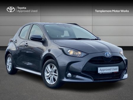 2024 Toyota Yaris YARIS 1.5 HYBRID LUNA