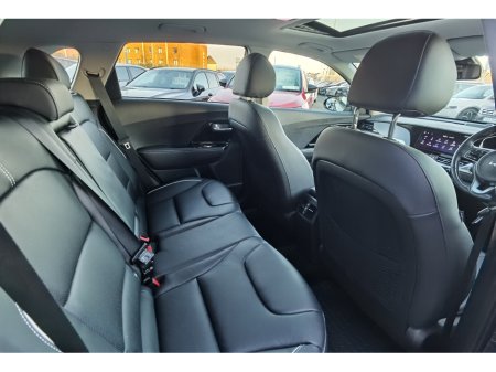 2021 Kia Niro 64KWH EV 4 PLUS **SUNROOF + HUGE SPEC** - FINANCE AVAILABLE - CALL US TODAY ON 01 492 6566 OR 087-092 5525 €18,950 thumbnail