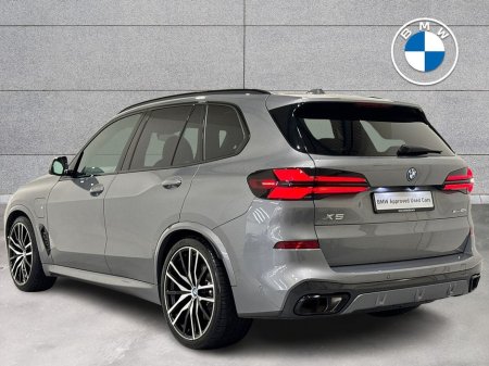 2025 BMW X5 xDrive50e M Sport €105,950