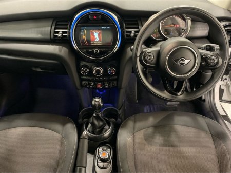 2020 MINI Hatch 3-Door Cooper Classic €19,950