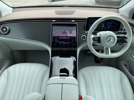 2025 Mercedes-Benz EQE 300 AMG Line Electric SUV €87,314