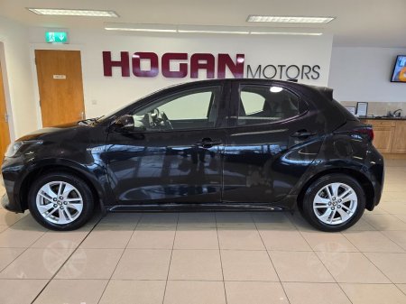 2021 Toyota Yaris Hybrid Luna Automatic €16,450