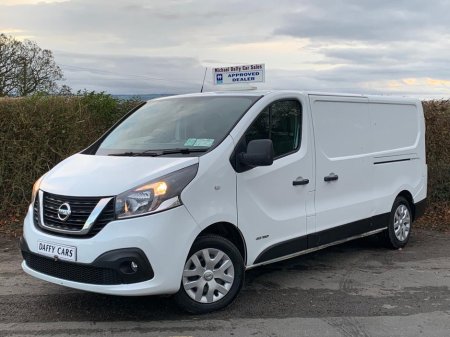 2017 Nissan NV300 LWB 120 SV COL BUMPER 4DR