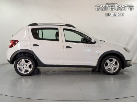 2015 Dacia Sandero Stepway TCe 90 S&S SIGNATURE €10,380