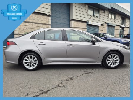 2020 Toyota Corolla / 2020 / 1.8 PETROL HYBRID / AUTO €19,999