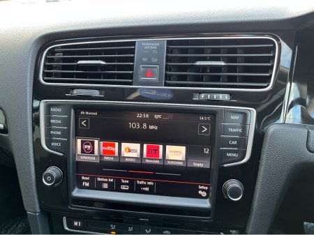 2015 Volkswagen Golf HIGHLINE AUTOMATIC 1.4 PETROL //LOW MILES//HIGH SPEC//KEYLESS ENTRY//REVERSE CAMERA//ADAPTIVE CRUISE CONTROL// €14,950 thumbnail