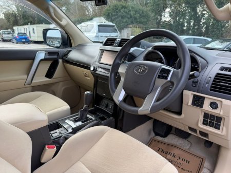 2017 Toyota Landcruiser  thumbnail