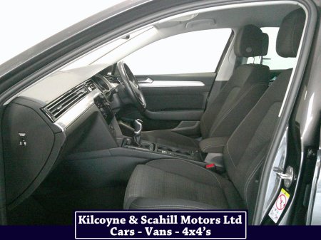 2022 Volkswagen Passat BUSINESS 2.0 TDI MANUAL 6SPEED FWD 150 4DR €27,900 thumbnail