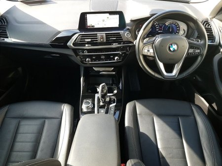 2022 BMW X3 xDrive30e SE €43,995