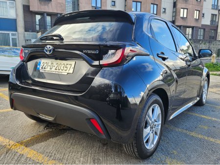 2022 Toyota Yaris HYBRID LUNA AUTO 4DR €17,950