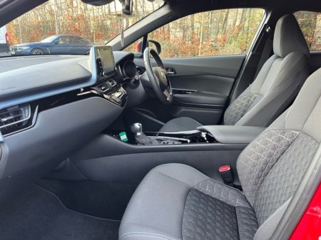 2022 Toyota C-HR 1.8 HYBRID SPORTMONO 4DR SPORT AUTO €26,950 thumbnail