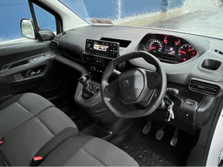 2020 Peugeot Partner 1.5 BLUE HDI 75 PANELL PANELLED 6.2 3 €9,900 thumbnail