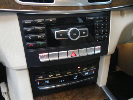 2015 Mercedes-Benz E Class 200 BLUETEC EXCLUSIVE 4DR AUTO €12,795 thumbnail