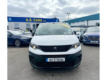 2019 Peugeot Partner ACTIVE 1.6 BLUEHDI 650KG ** 3 SEATER ** 1 OWNER IRISH VEHICLE **  FULL MAIN DEALER HISTORY ** NEW MODEL ** PRICE PLUS VAT ** €7,995 thumbnail