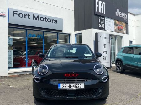 2025 Fiat 600 Fully Electric EV, Red Model €28,400