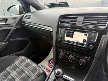 2017 Volkswagen Golf 2.0 TDI GTD 184PS 5DR €17,995 thumbnail