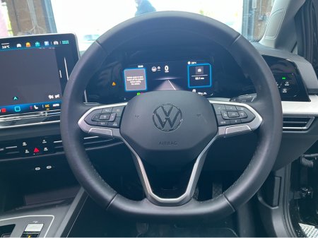 2025 Volkswagen Golf €38950 2025 VOLKSWAGEN GOLF TDI ACTIVE ADVANCE 2.0 AUTOMATIC / CRUISE CONTROL / HEATED SEATS / REVERSE CAMERA €38,950 thumbnail
