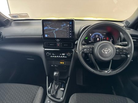 2025 Toyota Yaris Cross HYBRID LUNA SPORT €30,950 thumbnail