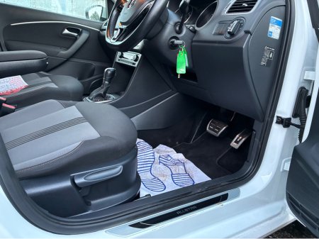 2016 Volkswagen Polo 1.2i TSI Petrol AllStar Automatic €13,500 thumbnail