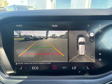 2025 Volkswagen Touareg 3.0 TSI PHEV 462HP R €115,975 thumbnail