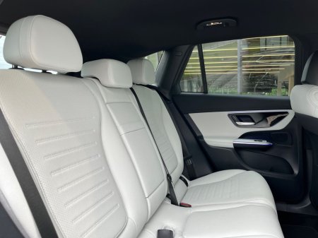 2025 Mercedes-Benz GLC Class GLC 220D AMG LINE 4Matic thumbnail