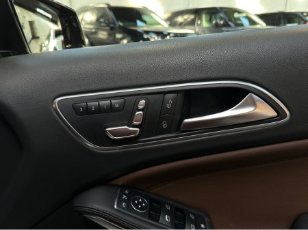 2016 Mercedes-Benz A Class A180D AMG LINE PREMIUM 5DR AUTO €17,950 thumbnail