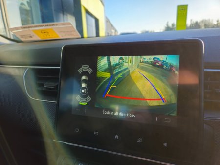 2022 Renault Arkana ICONIC E-TECH HYBRID 145 AUTO €20,950 thumbnail