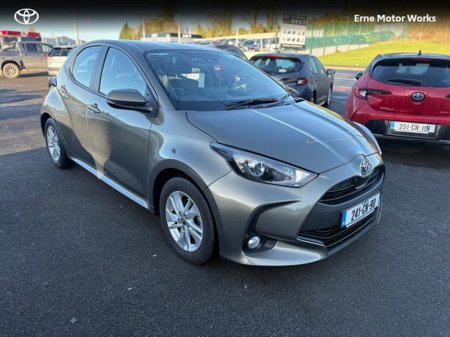2024 Toyota Yaris YARIS 1.5 HYBRID LUNA