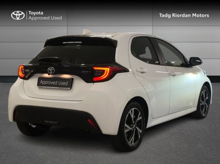 2025 Toyota Yaris HYBRID LUNA-SPORT €27,750
