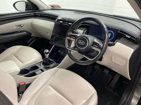 2023 Hyundai Tucson 2WD Executive Plus thumbnail