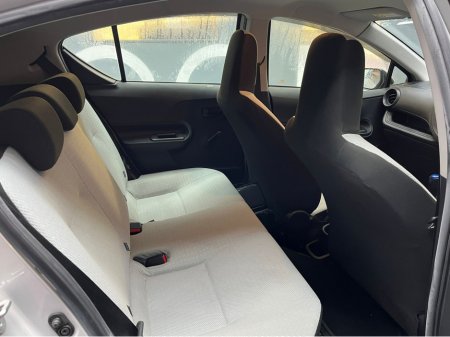 2020 Toyota Aqua €13950! 2020 TOYOTA AQUA 1.5 HYBRID €13,950 thumbnail