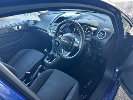 2015 Ford Fiesta MCA ZETEC 1.25 60PS M5 5DR 4DR €10,950 thumbnail