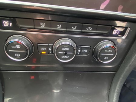 2018 Volkswagen Golf COMFORTLINE 1.6 TDI MANUAL 5SPEED 11 115HP 5 €13,750 thumbnail